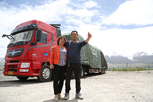 征服拉萨线   丁清峰携天龙KX600马力走天涯