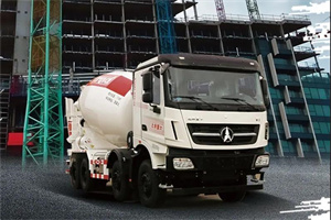 北奔8×4混凝土搅拌运输车：我“拌”事 您放心