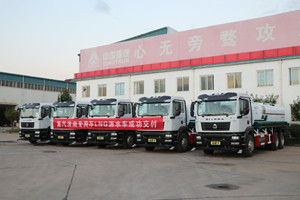 持续为国家“双碳目标贡献力量  中国重汽“绿叶”LNG洒水车批量交付山西晋中