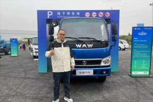 3辆车都选奥驰 这位卡友为何对飞碟情有独钟？