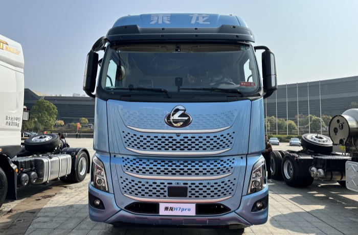 乘龙 H7 Pro LNG 万博体育app下载入口
：大马力与高效能的完美融合