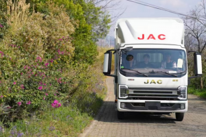 江淮1卡帅铃尊耀版西南实测：用7S标准定义轻卡新标杆