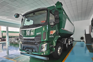 乘龙M3饲料车：山区养殖运输的“硬核搭档”！