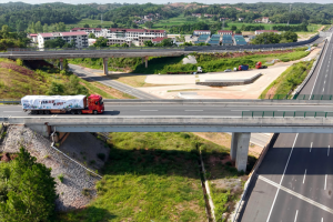 开着龙擎去挣钱！东风天龙新嵘耀卡友徐州至云浮4天运营全纪实活动圆满收官