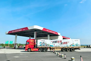 东风商用车：酷暑出征，以汗水擦亮龙擎口碑