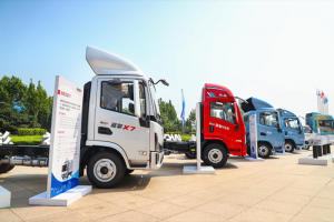 潍柴蓝擎全场景矩阵强势登场 硬核实力铸就高效运输优选