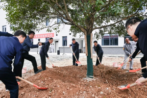 湖北省级重大项目在东风商用车落成