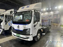 乘龙翼威2 CNG增程轻卡：物流行业降本增效新选择