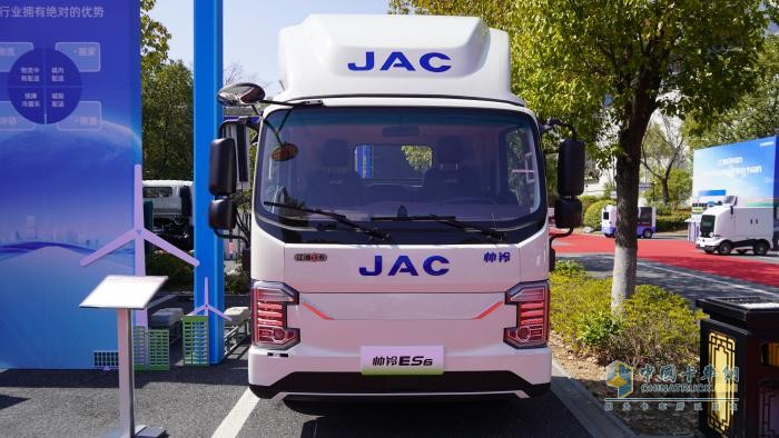 江淮1卡帅铃ES6纯电轻卡：新能源商用车市场的领航者