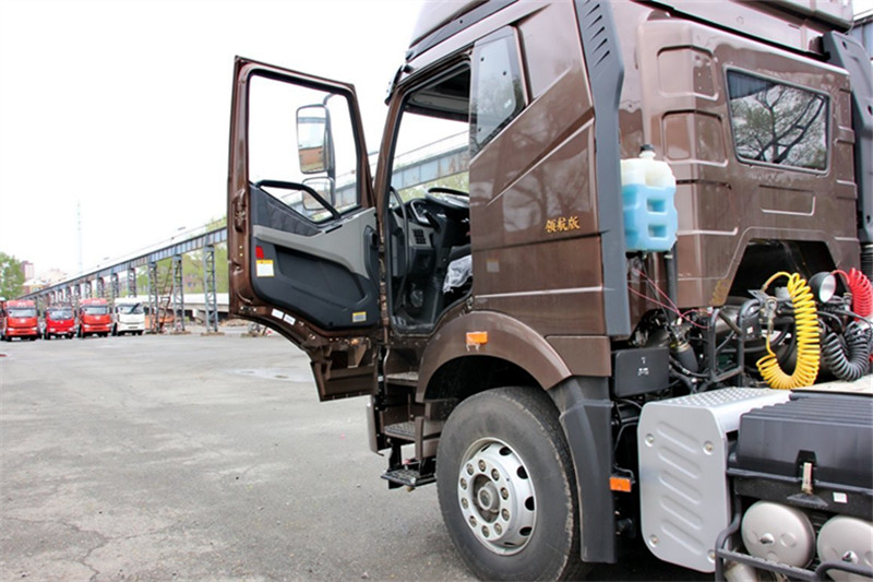 一汽解放 J6P重卡 标载型 350马力 6X4 国五LNG万博体育app下载入口(CA4250P66T1A3E24M5)