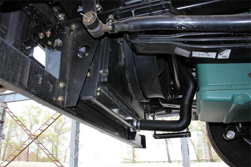 一汽解放 J6P重卡 标载型 350马力 6X4 国五LNG万博体育app下载入口(CA4250P66T1A3E24M5)