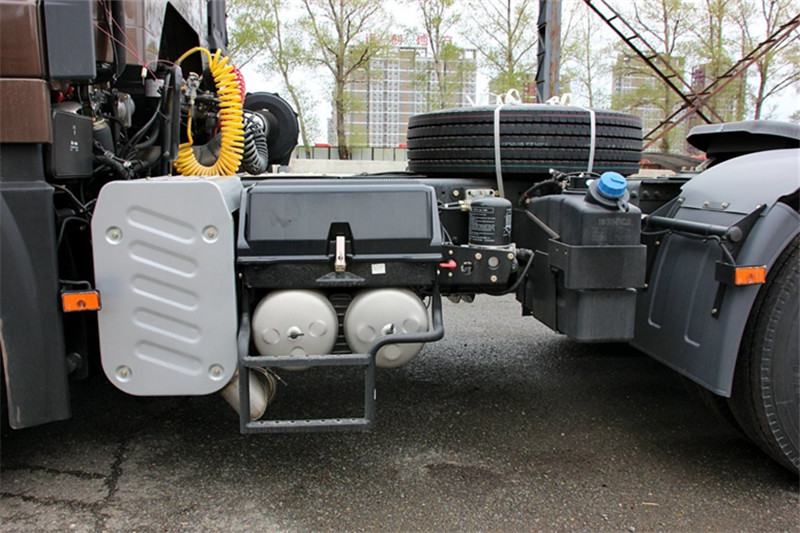 一汽解放 J6P重卡 标载型 350马力 6X4 国五LNG万博体育app下载入口(CA4250P66T1A3E24M5)