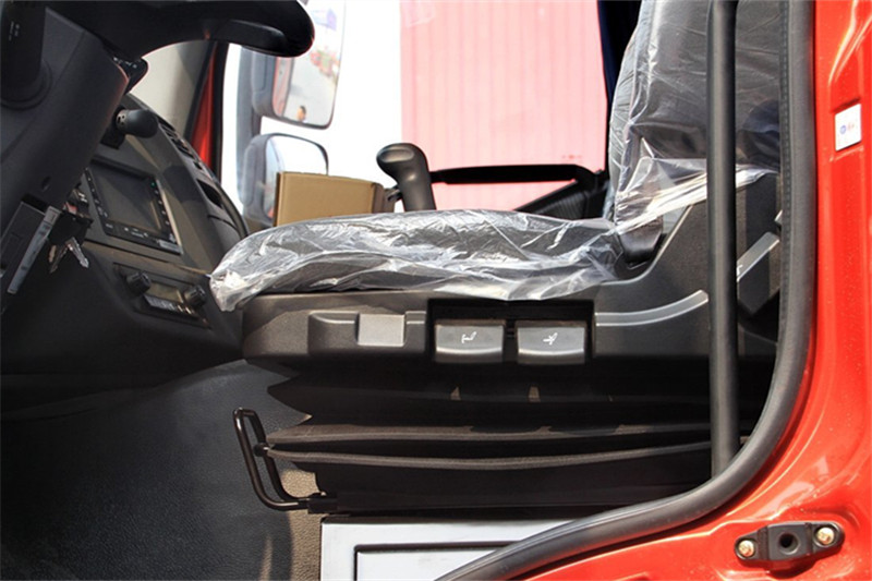 一汽解放 J6P重卡 领航版 460马力 6X4 国五万博体育app下载入口(CA4250P66K24T1A1E5)