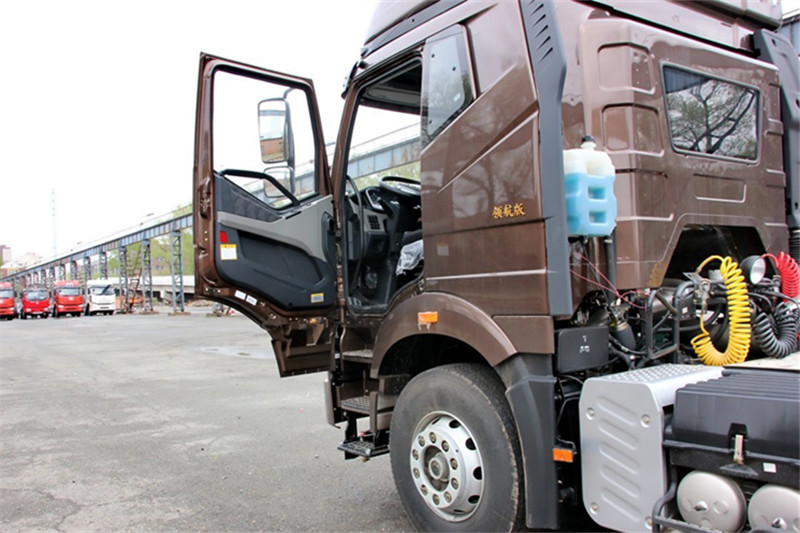 一汽解放 J6P重卡 标载型 390马力 6X4 国五LNG万博体育app下载入口(CA4250P66T1A3E22M5)