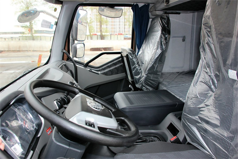 一汽解放 J6P重卡 标载型 390马力 6X4 国五LNG万博体育app下载入口(CA4250P66T1A3E22M5)