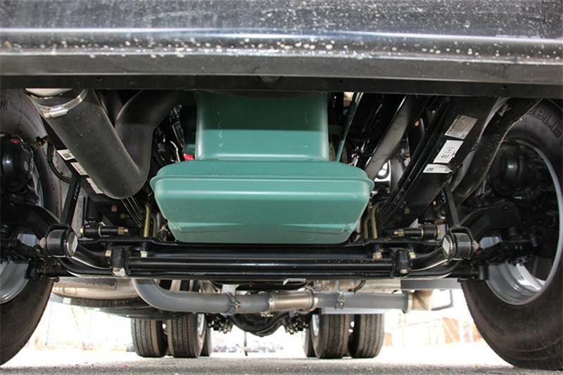 一汽解放 J6P重卡 标载型 390马力 6X4 国五LNG万博体育app下载入口(CA4250P66T1A3E22M5)