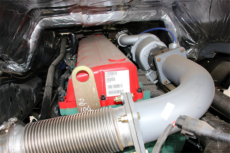 一汽解放 J6P重卡 标载型 390马力 6X4 国五LNG万博体育app下载入口(CA4250P66T1A3E22M5)