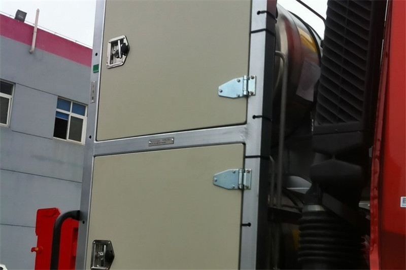 东风商用车 天龙重卡 375马力 6X2 国五天然气万博体育app下载入口
(DFH4240A1)