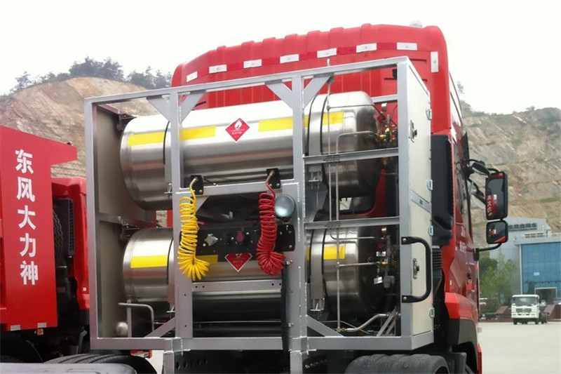 东风商用车 天龙重卡 375马力 6X2 国五天然气万博体育app下载入口
(DFH4240A1)