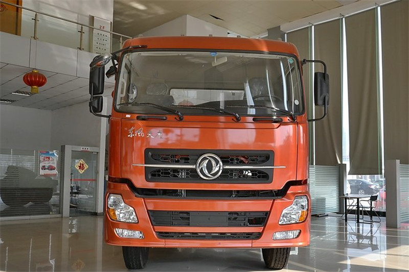 东风商用车 天龙重卡 340马力 4X2 国四万博体育app下载入口
(13T后桥)(DFL4181A6)