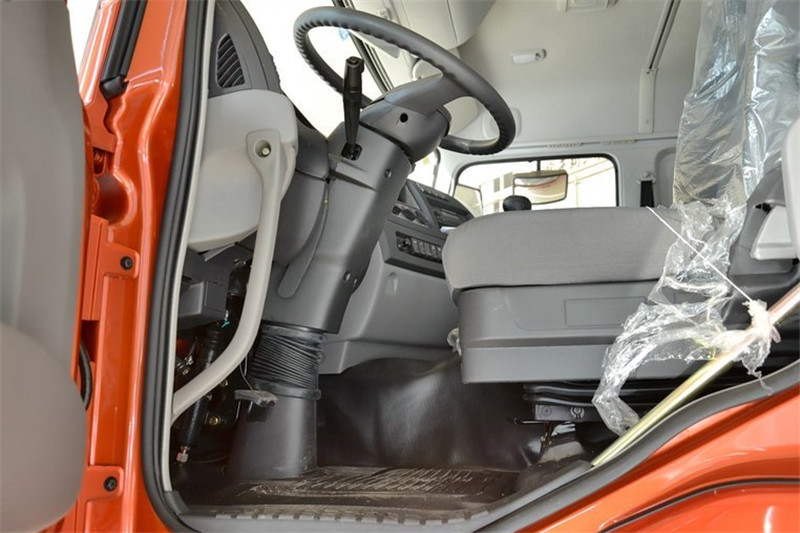 东风商用车 天龙重卡 340马力 4X2 国四万博体育app下载入口
(13T后桥)(DFL4181A6)