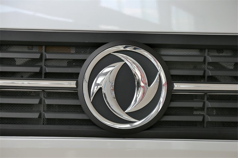 东风商用车 天龙重卡 385马力 4X2 国四万博体育app下载入口
(轴距3500)(DFL4181A8)