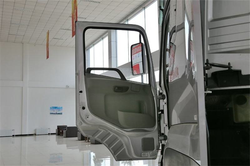 东风商用车 天龙重卡 385马力 4X2 国四万博体育app下载入口
(轴距3500)(DFL4181A8)