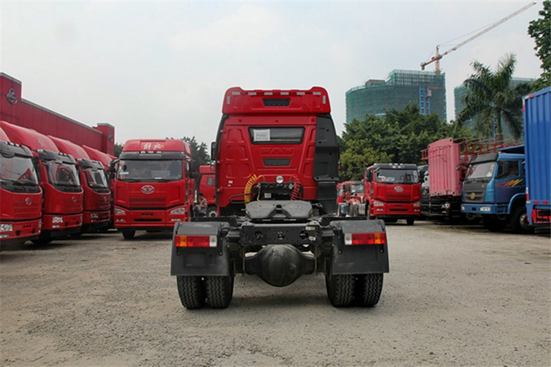 一汽解放 J6M重卡 350马力 4X2 国五万博体育app下载入口
(高顶)(CA4180P63K2AE5)