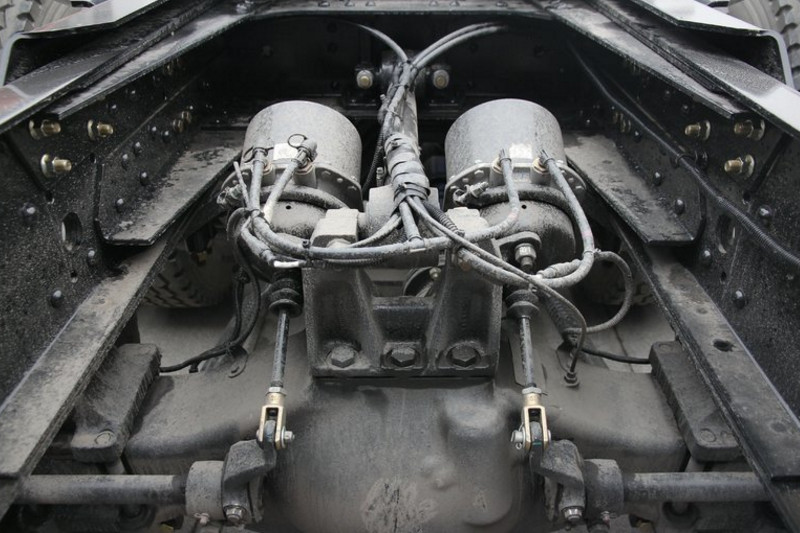 陕汽重卡 德龙X3000 超强版 550马力 6X4 国五万博体育app下载入口(SX42584Y324)