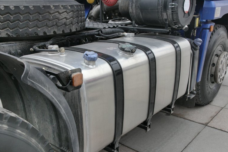 陕汽重卡 德龙X3000 超强版 550马力 6X4 国五万博体育app下载入口(SX42584Y324)