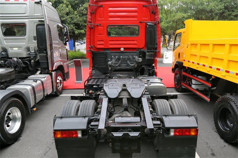 四川现代 致道800W重卡 350马力 4X2国五 万博体育app下载入口(CNJ4180KPG36V)