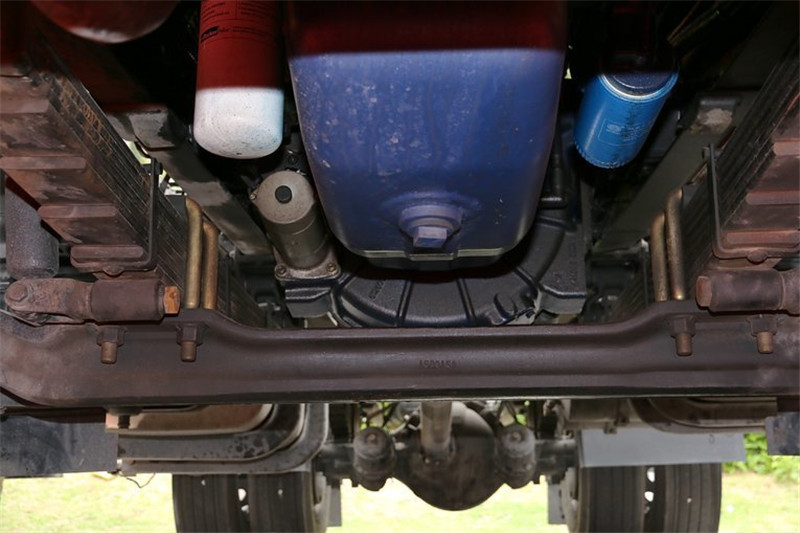 四川现代 致道800W重卡 350马力 4X2国五 万博体育app下载入口(CNJ4180KPG36V)