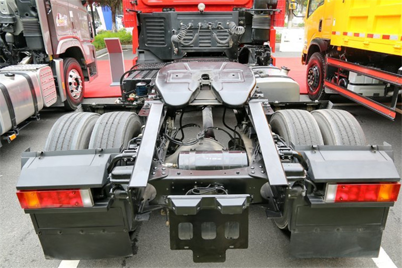 四川现代 致道800W重卡 350马力 4X2国五 万博体育app下载入口(CNJ4180KPG36V)