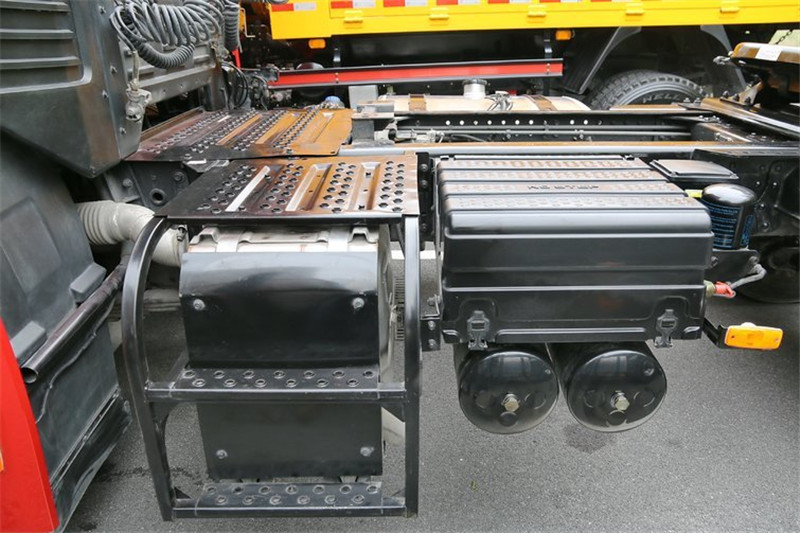 四川现代 致道800W重卡 350马力 4X2国五 万博体育app下载入口(CNJ4180KPG36V)