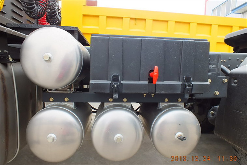 重汽王牌 W5G重卡 375马力 6X4 国四万博体育app下载入口
(CDW4250A1T4)