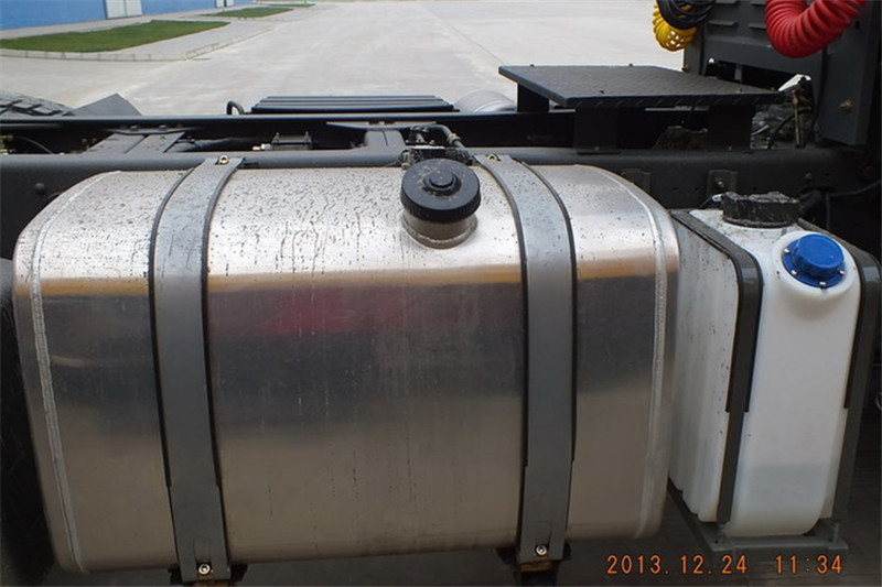 重汽王牌 W5G重卡 375马力 6X4 国四万博体育app下载入口
(CDW4250A1T4)