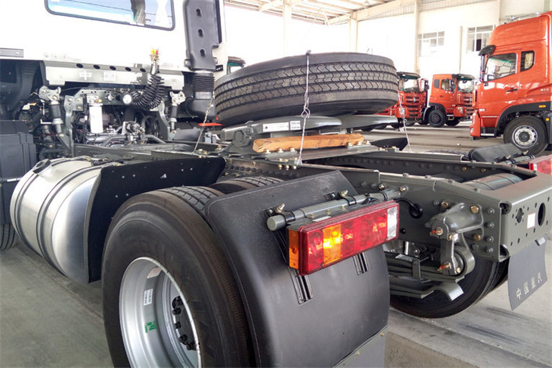 重汽王牌 W5B-H重卡 340马力 4X2 国四万博体育app下载入口
(10档)(CDW4180A1T4J)