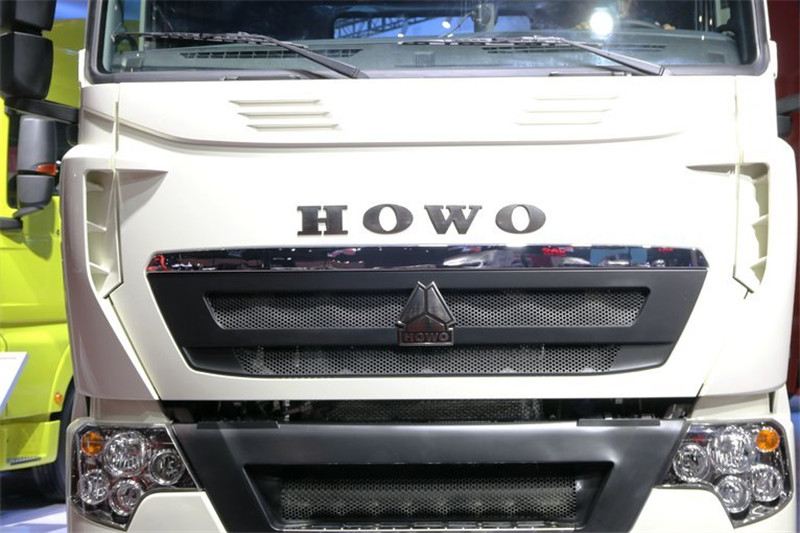 中国重汽 HOWO T7H 重卡 430马力 6X4 LNG 国五万博体育app下载入口(ZZ4257V384HE1LB)