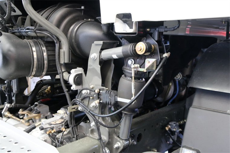 中国重汽 HOWO T7H 重卡 430马力 6X4 LNG 国五万博体育app下载入口(ZZ4257V384HE1LB)