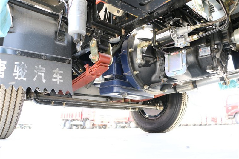 唐骏欧铃 K1系列 82马力 3.4米 4X2 国五排半栏板轻卡(ZB1041KPD6V) 