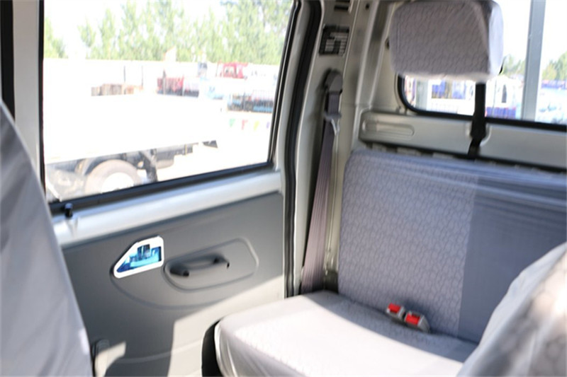 唐骏欧铃 赛菱A6 1.24L 88马力 汽油/CNG 2.56米 国四双排栏板微卡(ZB1034ASC3F)