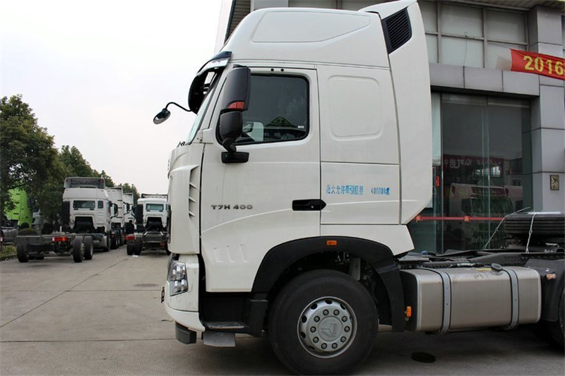 中国重汽 HOWO T7H重卡 400马力 6X4危险品万博体育app下载入口
(国五)(ZZ4257V324HE1W)(速比:3.36)