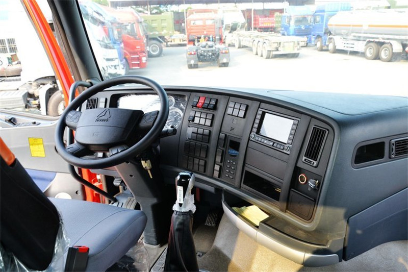 中国重汽 HOWO T7H重卡 440马力 4X2 国四危险品万博体育app下载入口
(ZZ4187V361HD1W)(高顶)