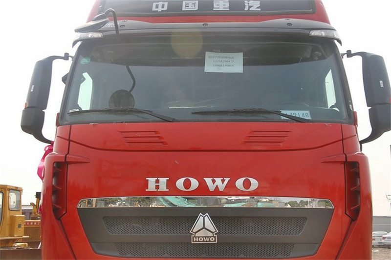 中国重汽 HOWO T7H重卡 320马力 4X2 国四危险品万博体育app下载入口
(ZZ4187V361HD1W)(高顶)
