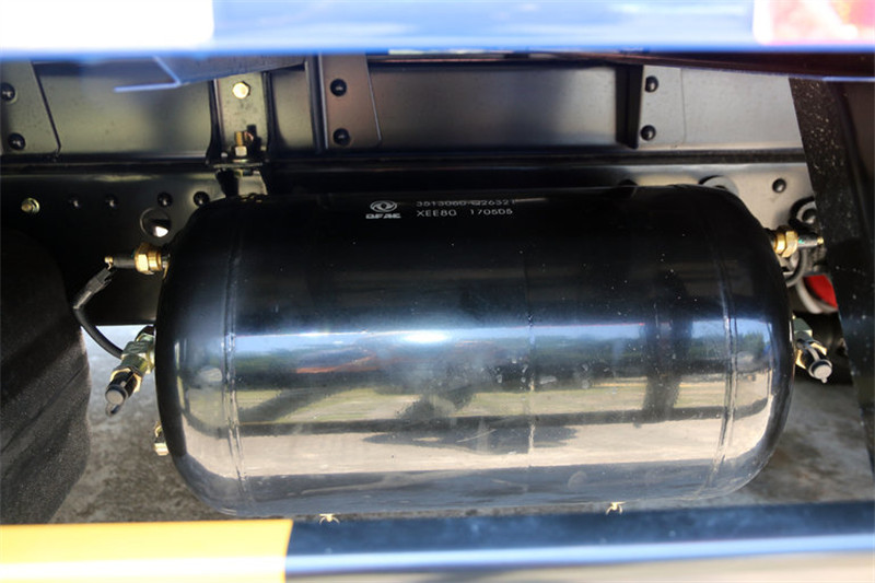 东风 凯普特K6 115马力 4.2米 国五单排厢式轻卡(EQ5041XXY8BDBAC)