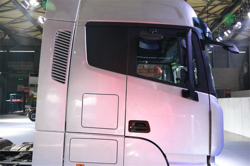 福田 欧曼EST-A 430马力  国五6X2R 万博体育app下载入口
(BJ4269SNFKB-B2)