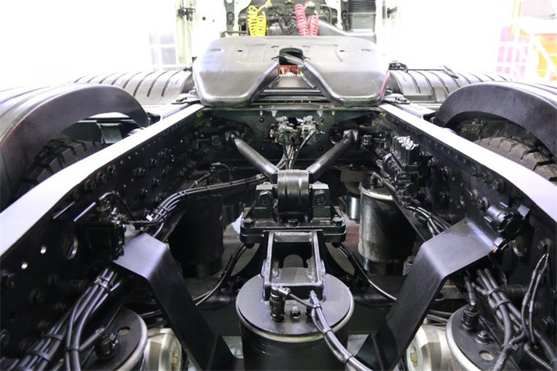 福田 欧曼EST-A 430马力  国五6X2R 万博体育app下载入口
(BJ4269SNFKB-B2)