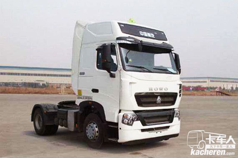 中国重汽 HOWO T7H重卡 440马力 4X2 国四危险品万博体育app下载入口
(ZZ4187V361HD1W)(高顶)