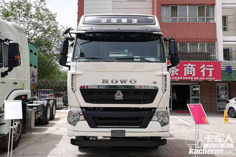 中国重汽 HOWO T7H 重卡 430马力 6X4 LNG 国五万博体育app下载入口(ZZ4257V384HE1LB)