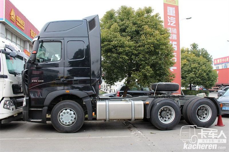 中国重汽 HOWO T7H重卡 360马力 4X2 国四万博体育app下载入口(ZZ4187N361HD1B)